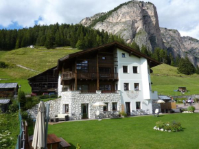 Cedepuent de Sot Selva Di Val Gardena